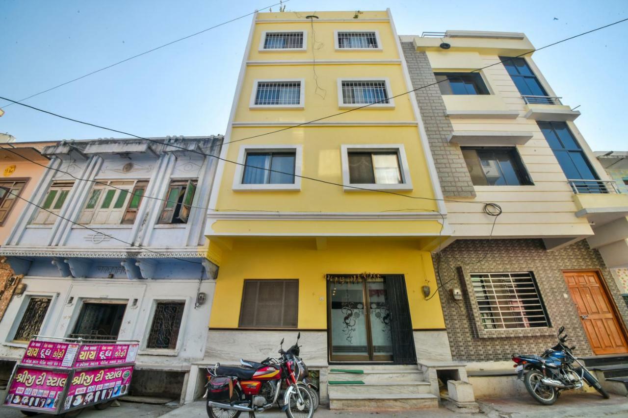 Hotel Vinayaka Nathdwara Bagian luar foto