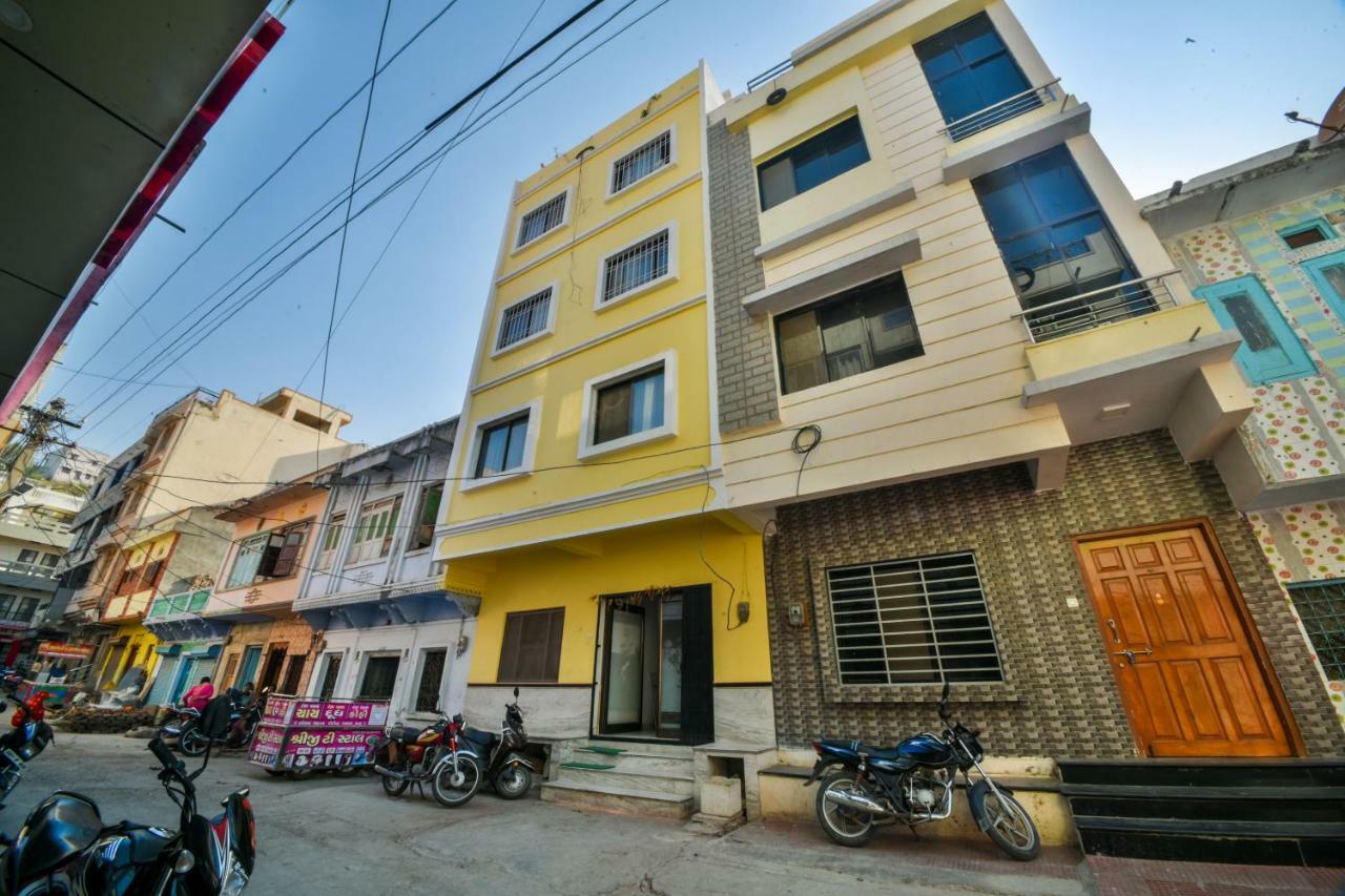 Hotel Vinayaka Nathdwara Bagian luar foto